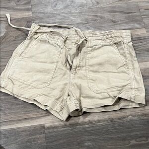 American Eagle cargo shorts linen
